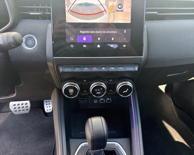 Renault Clio E-Tech 145ch Esprit Alpine 2024 —Caméra 360° - Park Assist - Sièges sports - CARPLAY