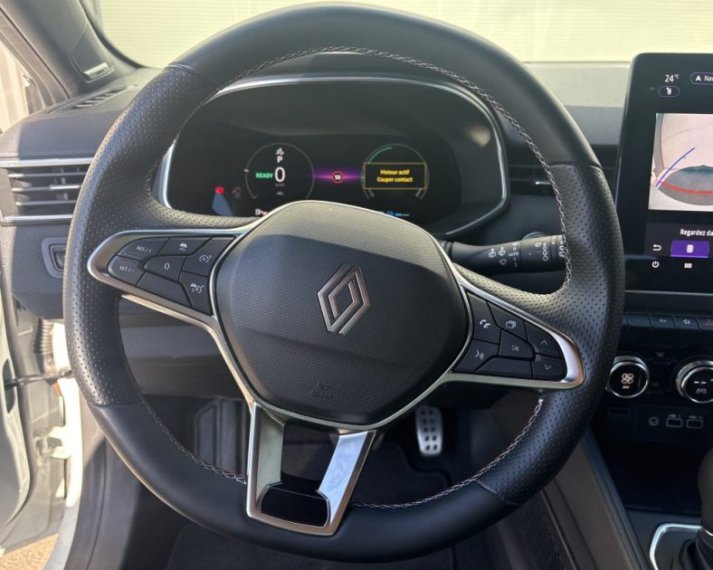 Renault Clio E-Tech 145ch Esprit Alpine 2024 —Caméra 360° - Park Assist - Sièges sports - CARPLAY