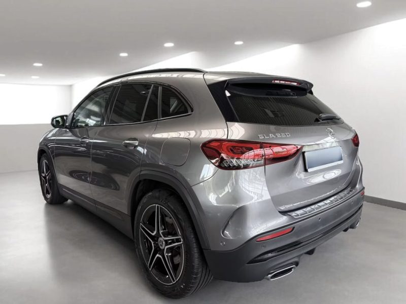 MERCEDES GLA 250 224 4MATIC 8G DCT AMG LINE 