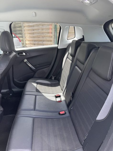 Peugeot 2008 BlueHDi 120ch E6.c Allure S&S EAT6