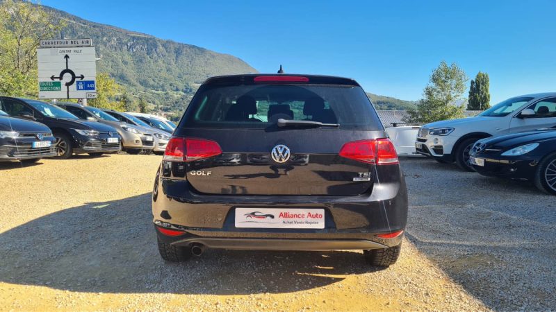 VOLKSWAGEN Golf VII - 1.2 TSI Lounge 110ch essence