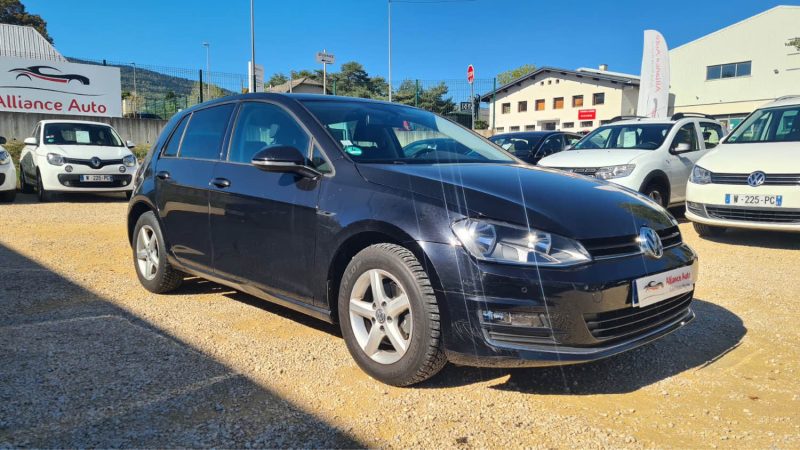 VOLKSWAGEN Golf VII - 1.2 TSI Lounge 110ch essence