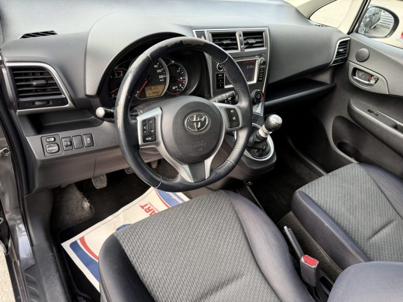 TOYOTA VERSO-S 1.4 D4D 90 CH 2011