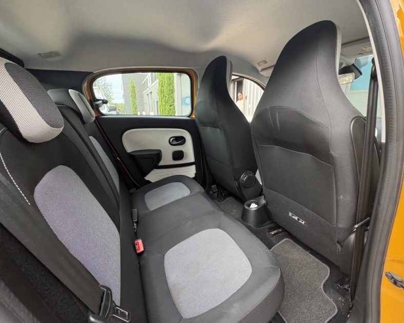 Renault Twingo III 1.0 SCe 75ch Intens 2020 —Grand écran CARPLAY - CT VIERGE - 2 pneus neufs