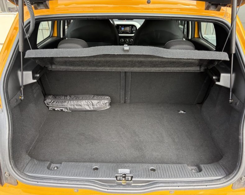 Renault Twingo III 1.0 SCe 75ch Intens 2020 —Grand écran CARPLAY - CT VIERGE - 2 pneus neufs