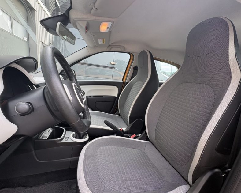 Renault Twingo III 1.0 SCe 75ch Intens 2020 —Grand écran CARPLAY - CT VIERGE - 2 pneus neufs