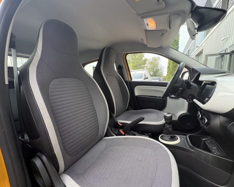 Renault Twingo III 1.0 SCe 75ch Intens 2020 —Grand écran CARPLAY - CT VIERGE - 2 pneus neufs