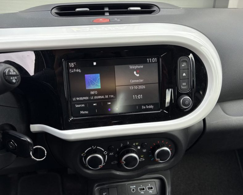 Renault Twingo III 1.0 SCe 75ch Intens 2020 —Grand écran CARPLAY - CT VIERGE - 2 pneus neufs