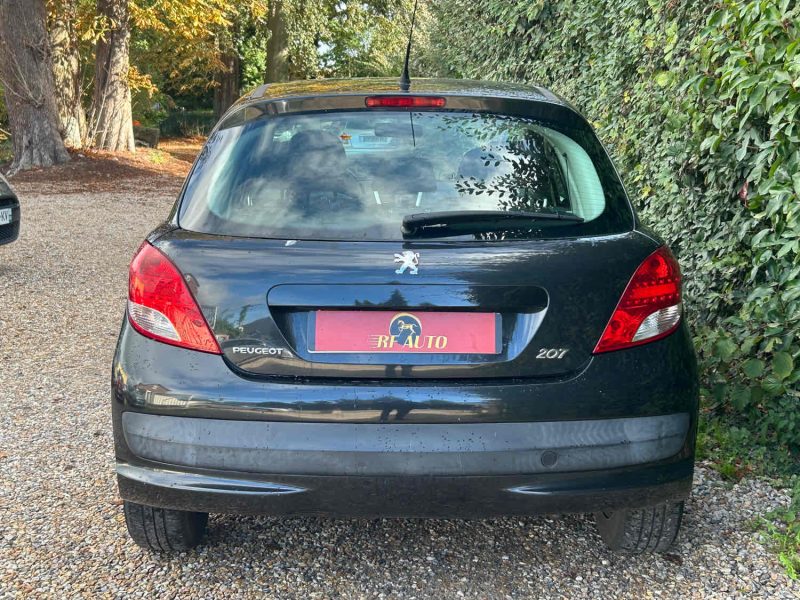 PEUGEOT 207  2011