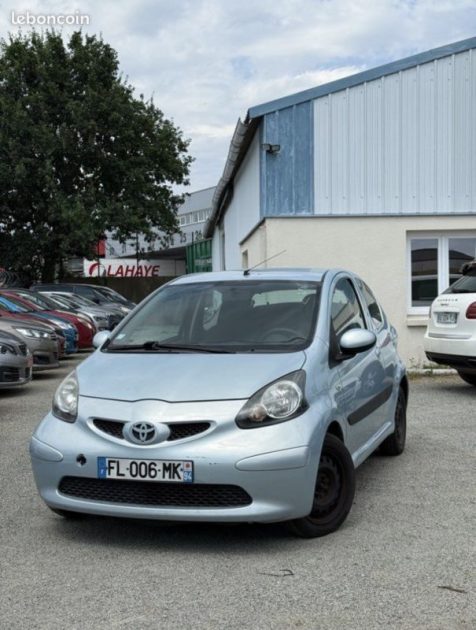 TOYOTA AYGO 1.0 