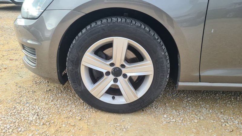 VOLKSWAGEN Golf VII - 1.4 Tsi Comfortline 125ch essence
