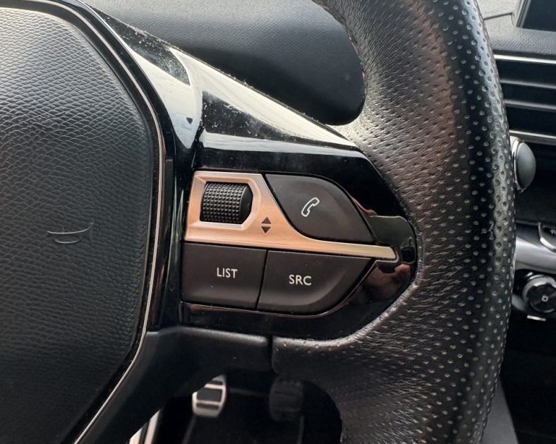 Peugeot 3008 1.5 BlueHDi 130ch GT Line 2019 — Entretien PEUGEOT - Attelage - 2ème main