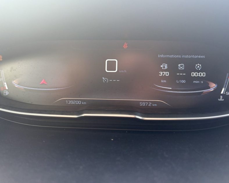 Peugeot 3008 1.5 BlueHDi 130ch GT Line 2019 — Entretien PEUGEOT - Attelage - 2ème main