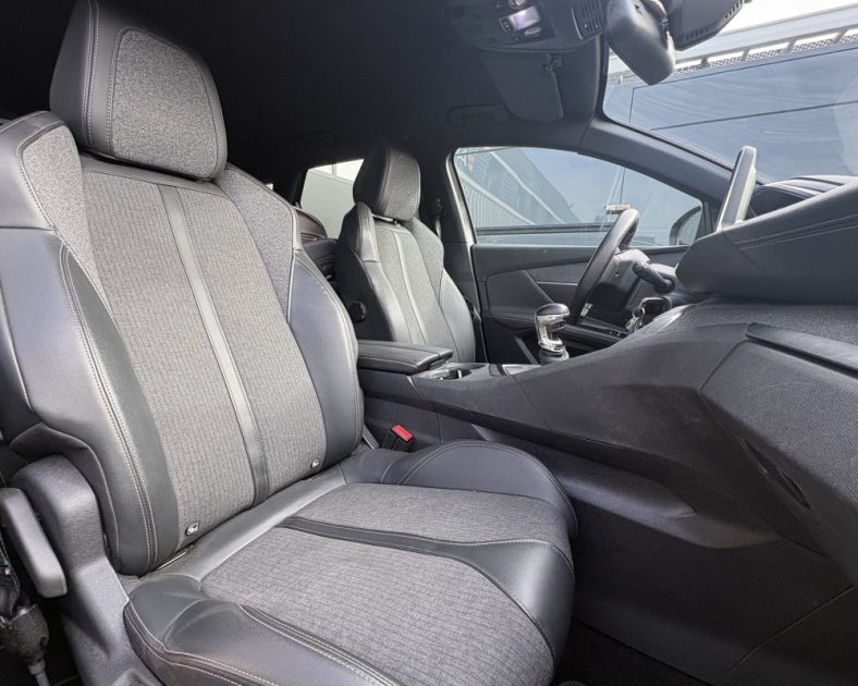 Peugeot 3008 1.5 BlueHDi 130ch GT Line 2019 — Entretien PEUGEOT - Attelage - 2ème main