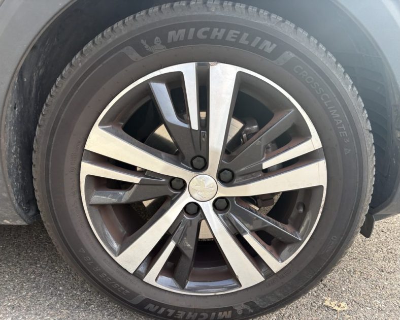 Peugeot 3008 1.5 BlueHDi 130ch GT Line 2019 — Entretien PEUGEOT - Attelage - 2ème main