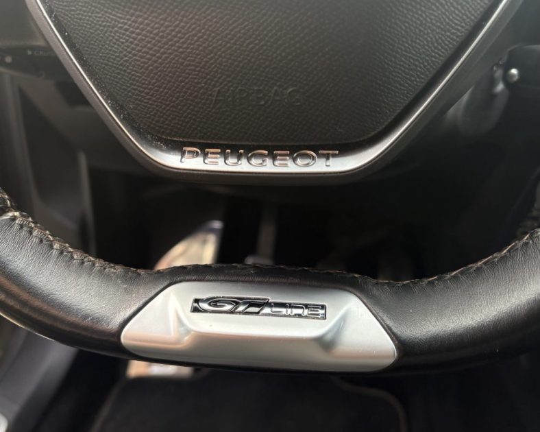 Peugeot 3008 1.5 BlueHDi 130ch GT Line 2019 — Entretien PEUGEOT - Attelage - 2ème main