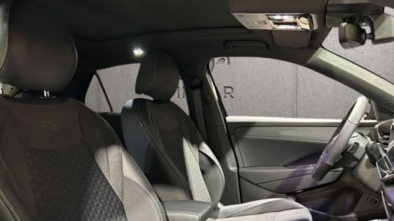 VOLKSWAGEN T-ROC II R-LINE 1.5 eTSI 150 CH DSG7 – 2026