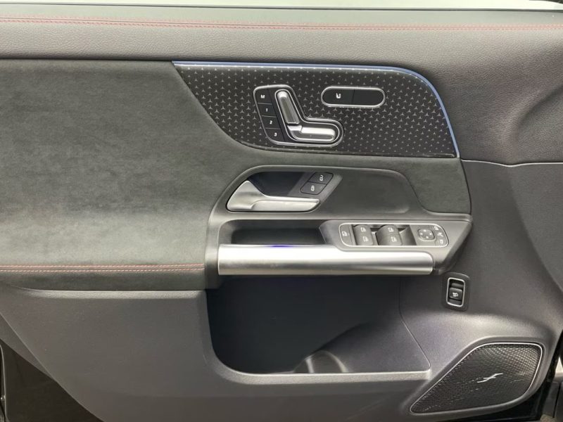 MERCEDES GLA 250 AMG LINE 4MATIC