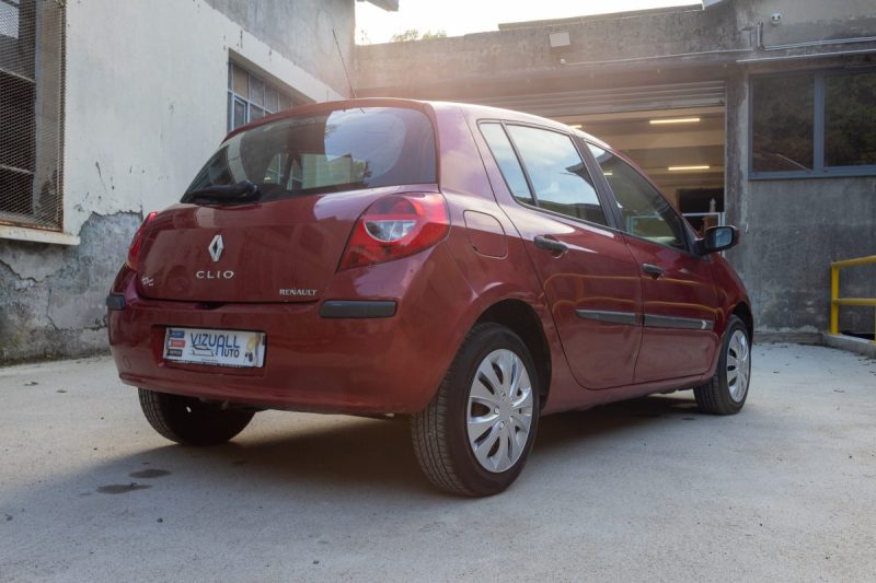 RENAULT CLIO III 1.4 16V 2005