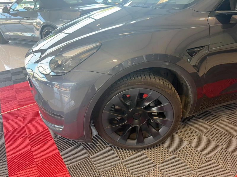 Tesla Model Y Long Range Dual Motor AWD avec options Capacité de conduite entièrement autonome 