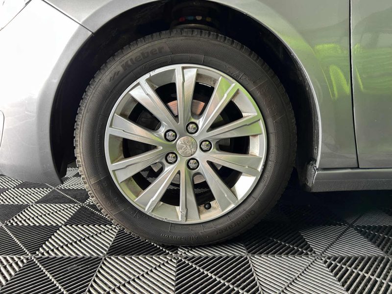 PEUGEOT 308 1.2 THP 110 ACTIVE 
