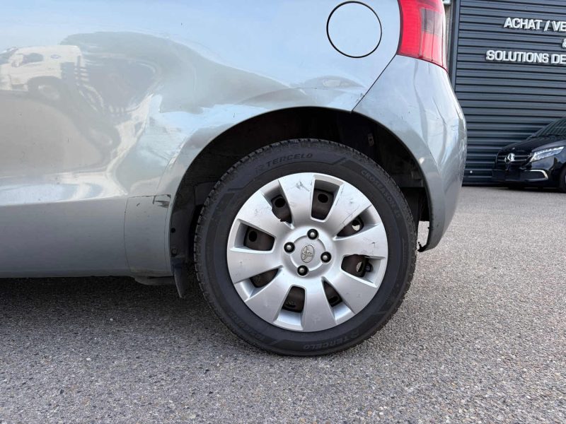 TOYOTA YARIS 1.3 VVT-I 