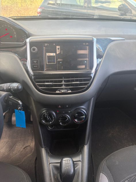 PEUGEOT 208 I 1.2 2013 DANS L ETAT