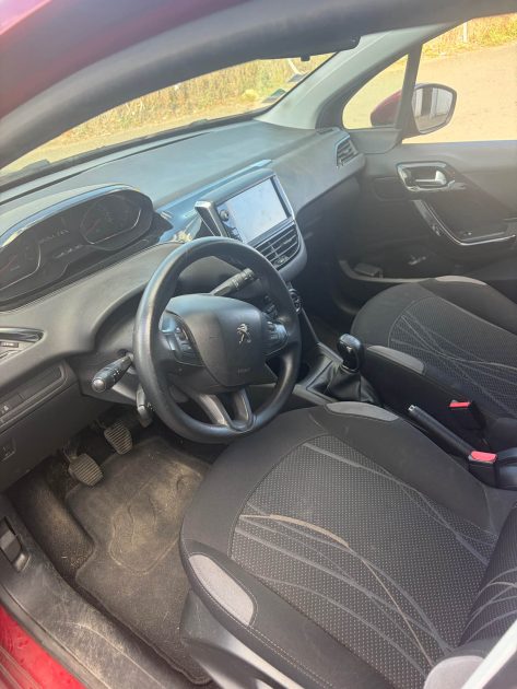 PEUGEOT 208 I 1.2 2013 DANS L ETAT