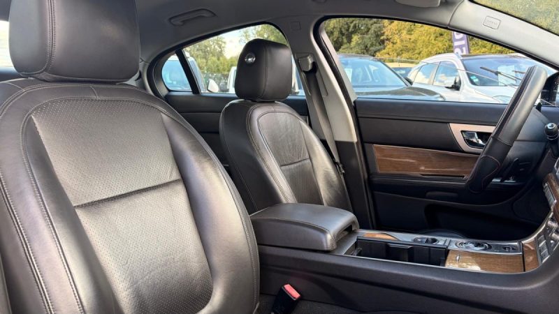 JAGUAR XF I 3.0 D 2010