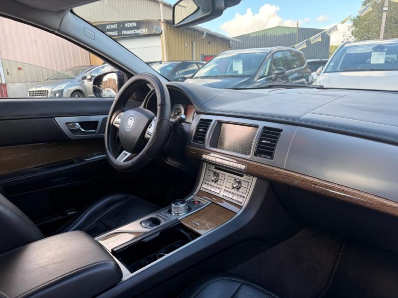 JAGUAR XF I 3.0 D 2010