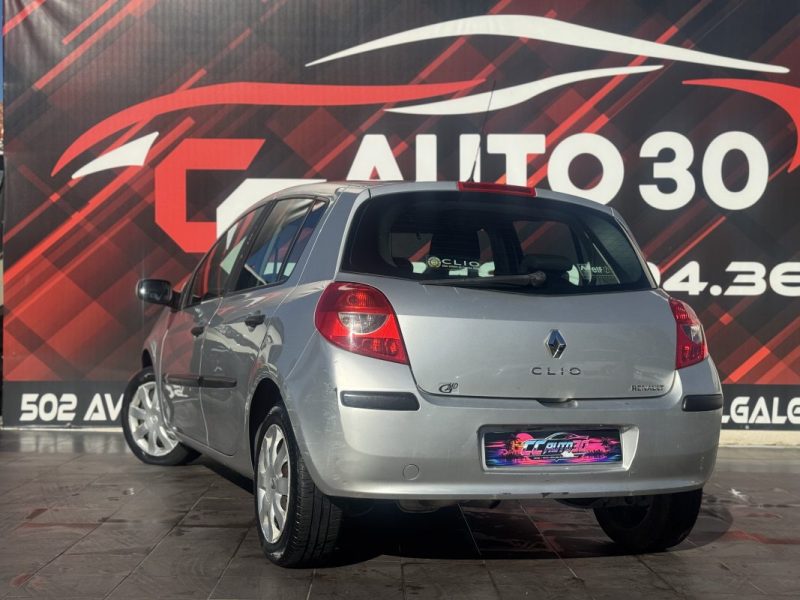 RENAULT CLIO III 1.5 DCI 2006