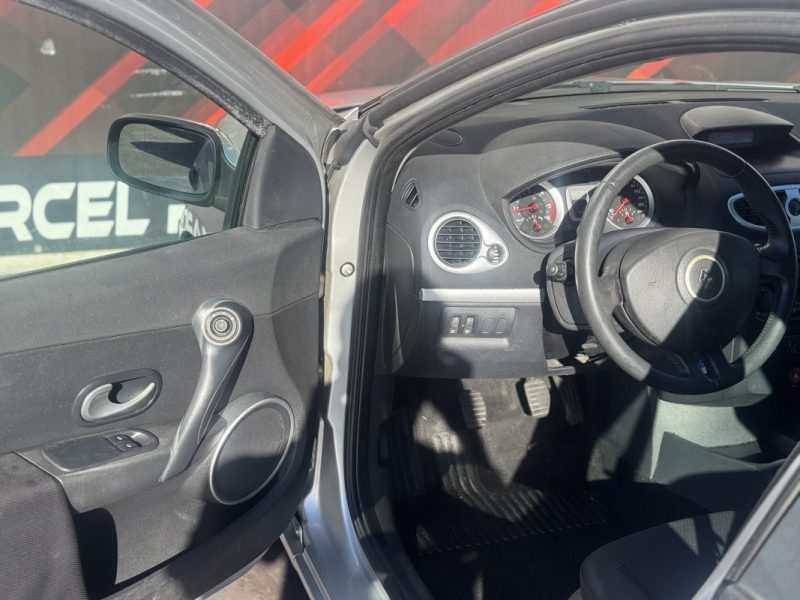 RENAULT CLIO III 1.5 DCI 2006