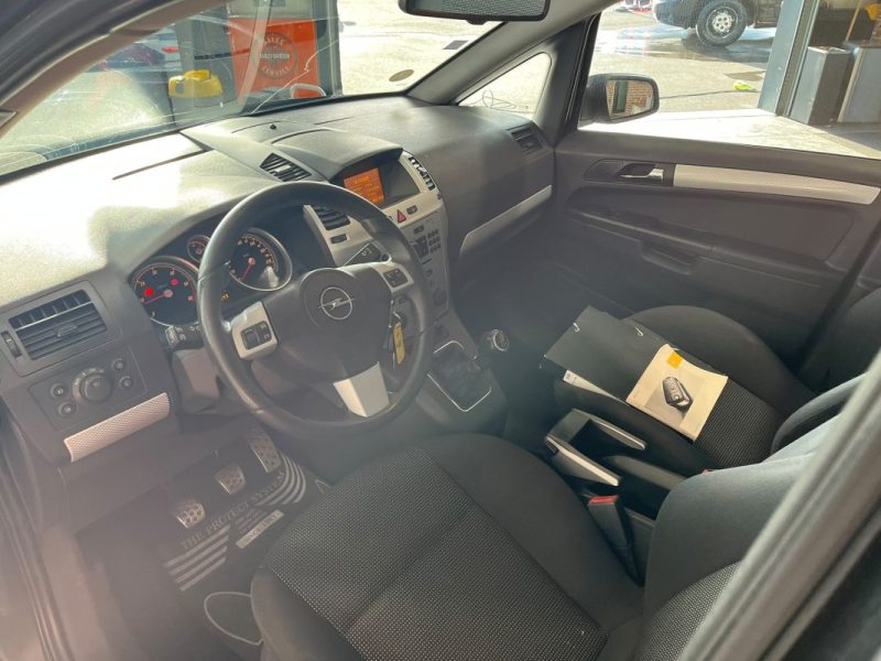 🚗 OPEL ZAFIRA 1.9 CDTI ⚙️ COSMO PACK ❄️ Climatisation 🔗 Attelage