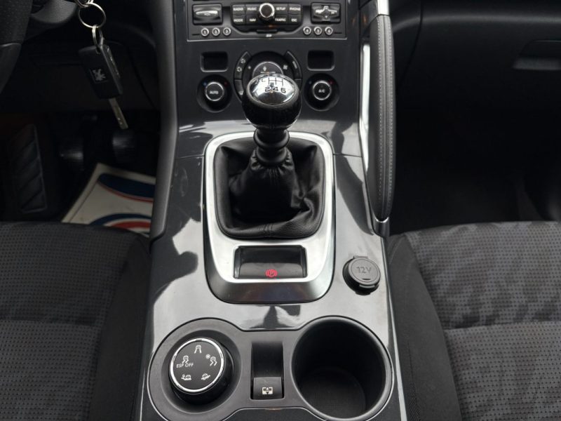 PEUGEOT 3008 1.6 HDI 112 cv ALLURE 