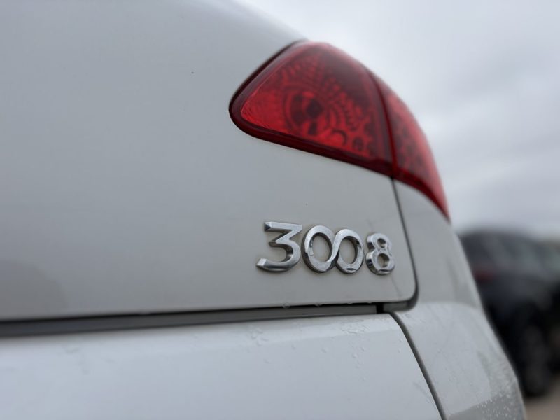 PEUGEOT 3008 1.6 HDI 112 cv ALLURE 