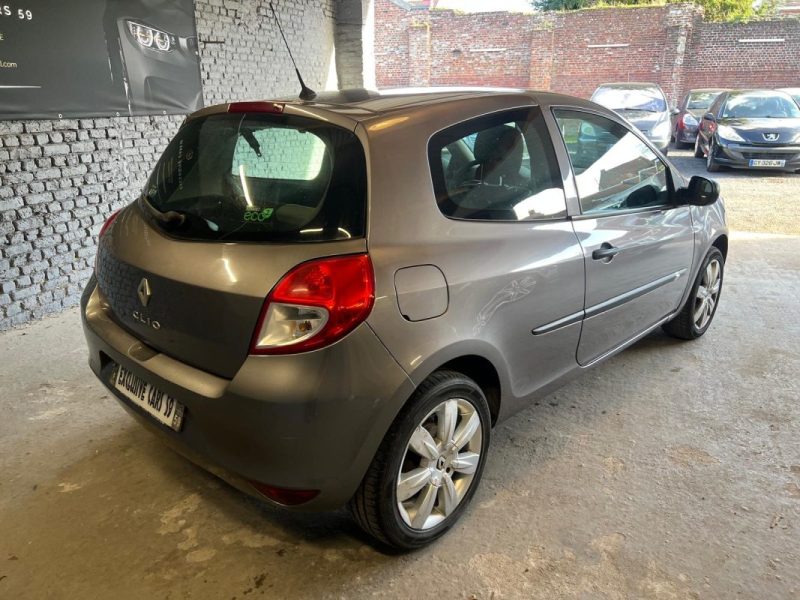 RENAULT CLIO III 1.2 16V 75CH GPL EXPRESSION 
