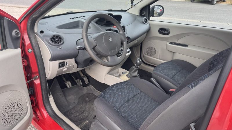 RENAULT TWINGO II 1.2 75CV authentique 