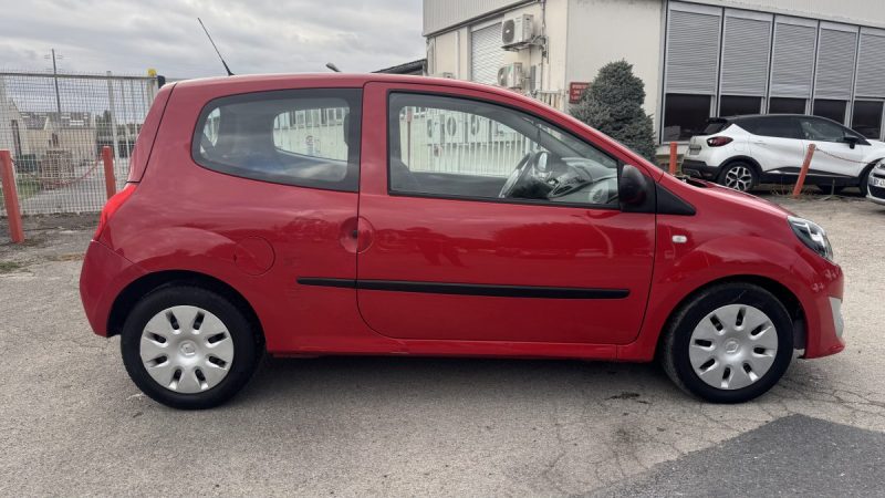 RENAULT TWINGO II 1.2 75CV authentique 
