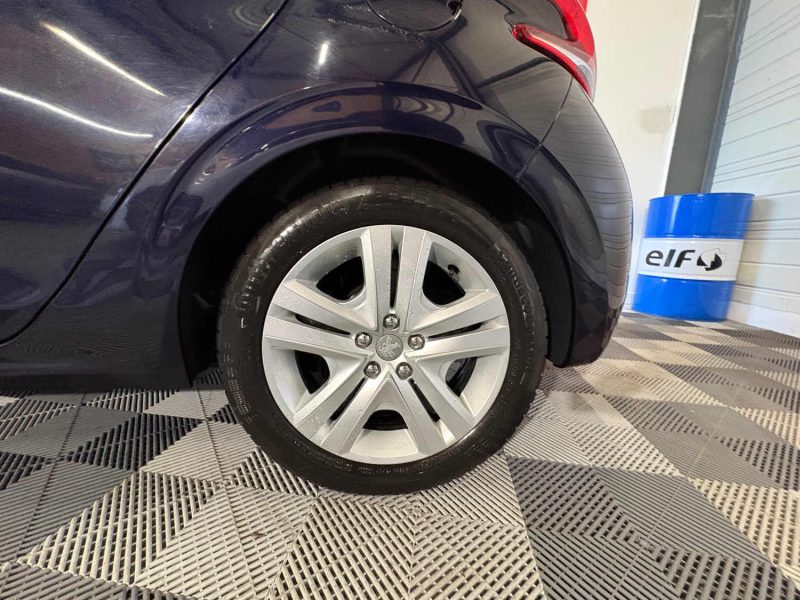 PEUGEOT 208 1.2 VTI 82CH S&S STYLE 