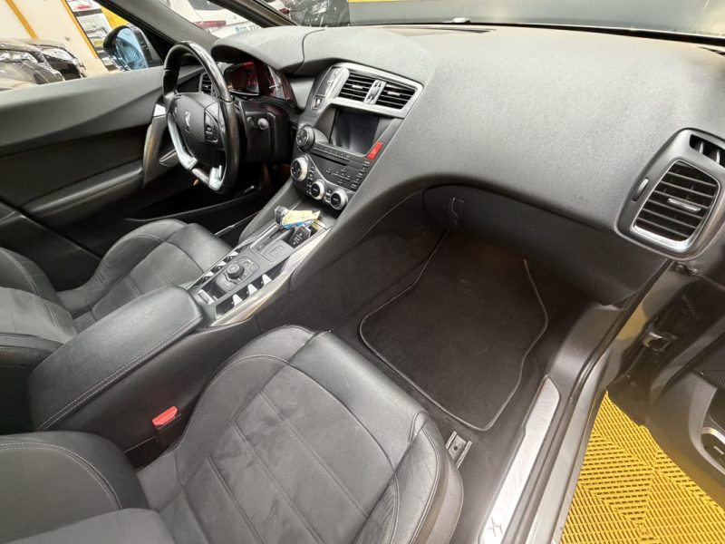 CITROEN DS5 E-HDI 115 SO CHIC ETG6 