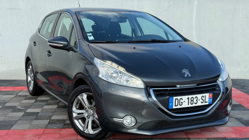 PEUGEOT 208 1.2 E TECH ESSENCE  2014
