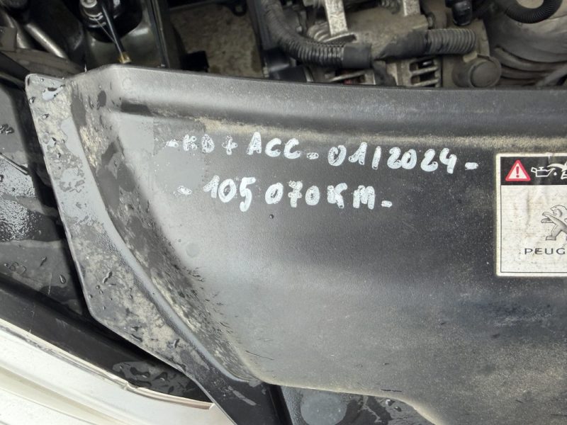 PEUGEOT 208 I 1.2 2014