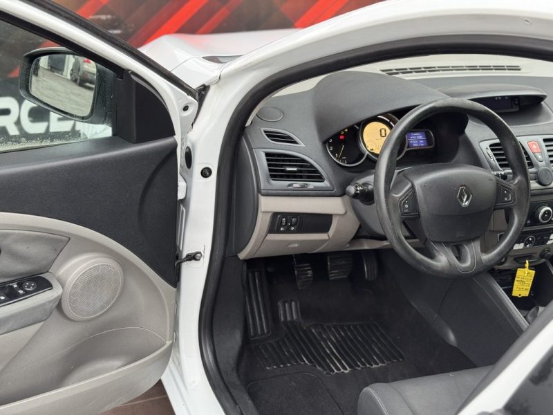 RENAULT MEGANE III 35 PORTES 1.5 DCI 2010