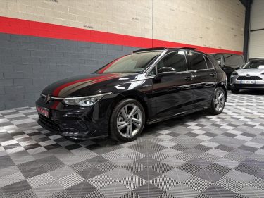 VOLKSWAGEN GOLF VIII 1.5 eTSI R-LINE TOIT OUVRANT/ PREMIERE MAIN 