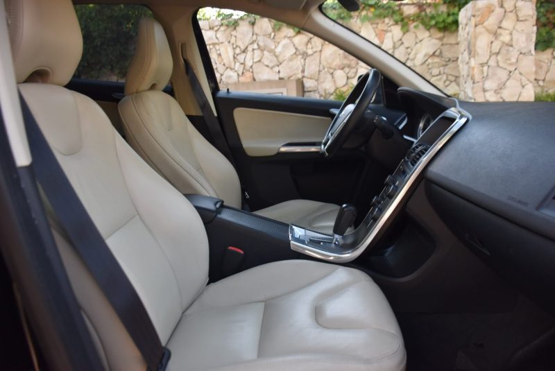 VOLVO XC60 D5 AWD SUMMUM GEARTRONIC  215 