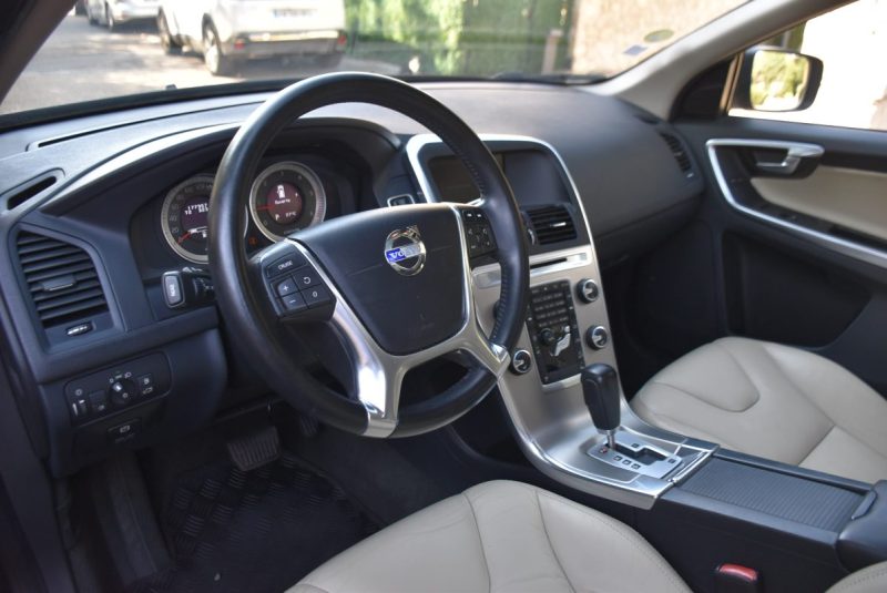 VOLVO XC60 D5 AWD SUMMUM GEARTRONIC  215 