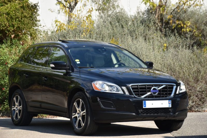 VOLVO XC60 D5 AWD SUMMUM GEARTRONIC  215 