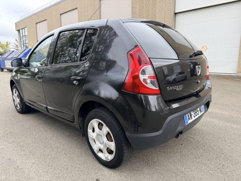 DACIA SANDERO BLACKLINE ÉDITION CLIMATISÉ