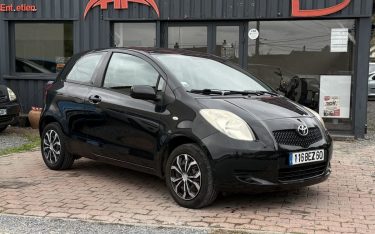 TOYOTA YARIS 1.0L VVTi 12V 68 cv LUNA / Révisée&Garantie