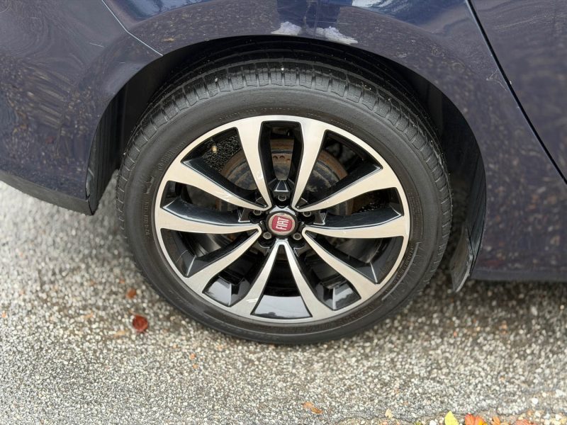 FIAT TIPO 1.4 95 CH EASY - GPS - Bluetooth - Clim - Révisée & Garantie 6 Mois